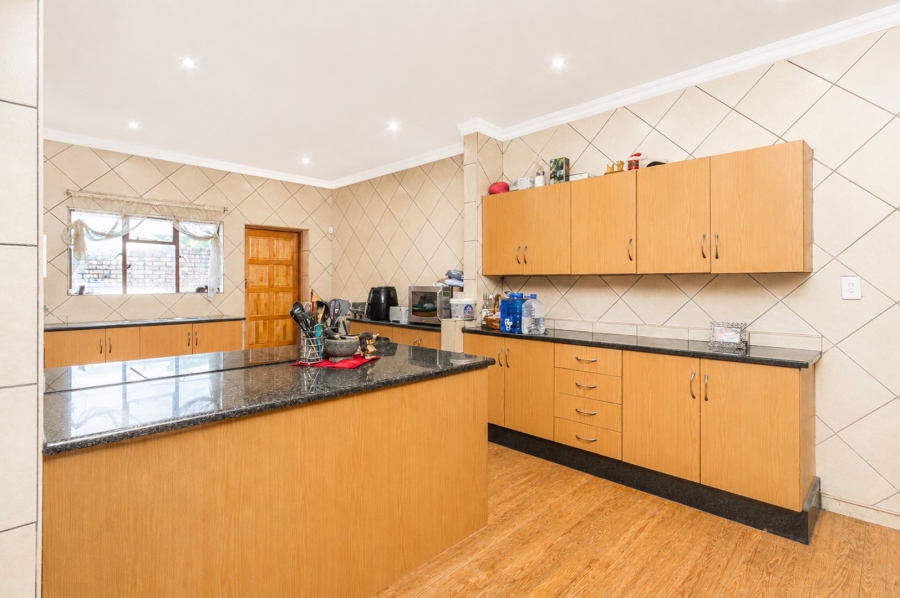 5 Bedroom Property for Sale in Brits North West